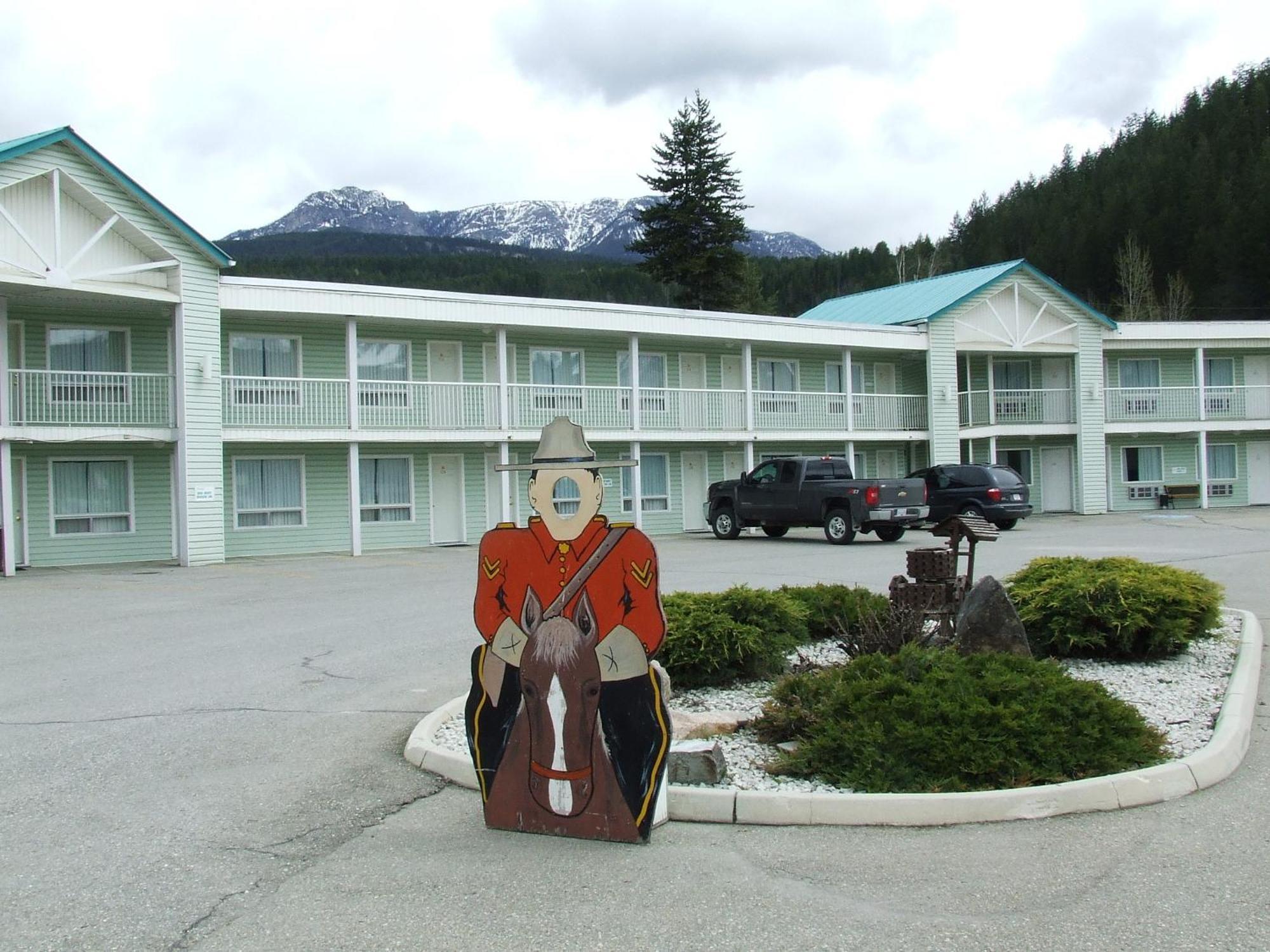 Motel Ponderosa Motor Golden
