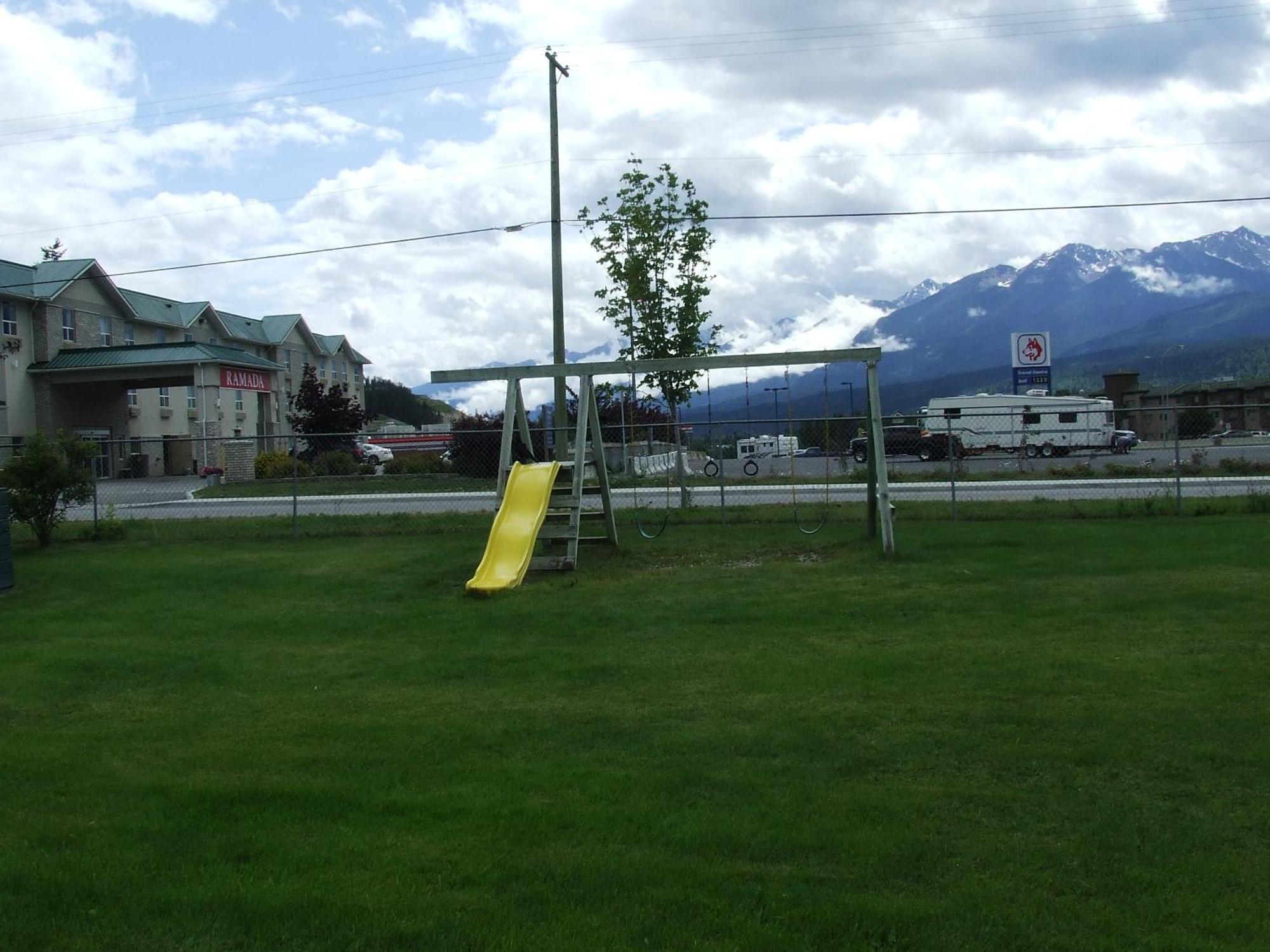 Motel Ponderosa Motor Golden